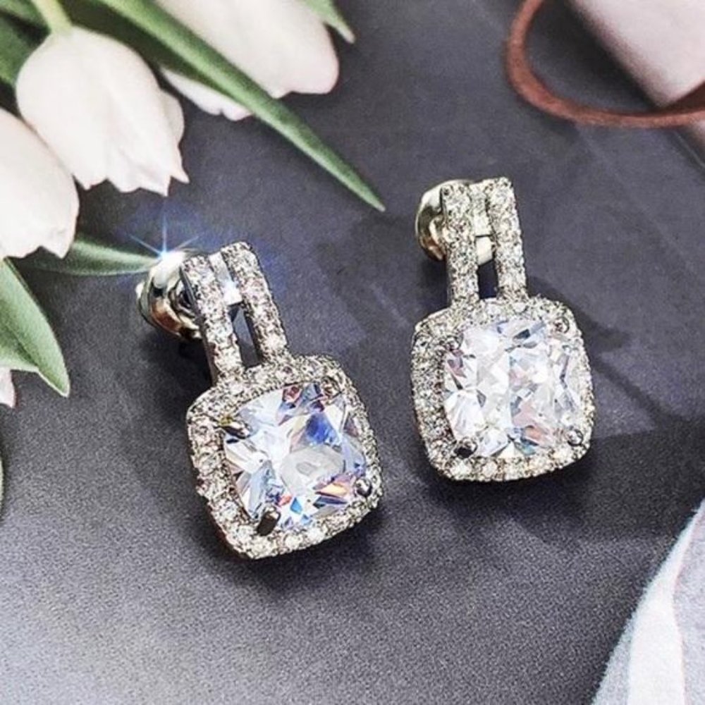 NEW STERLING SILVER DIAMOND SQUARE STUD EARRINGS, NICE EARRINGS, CUTE EARRINGS. - Picture 3 of 4